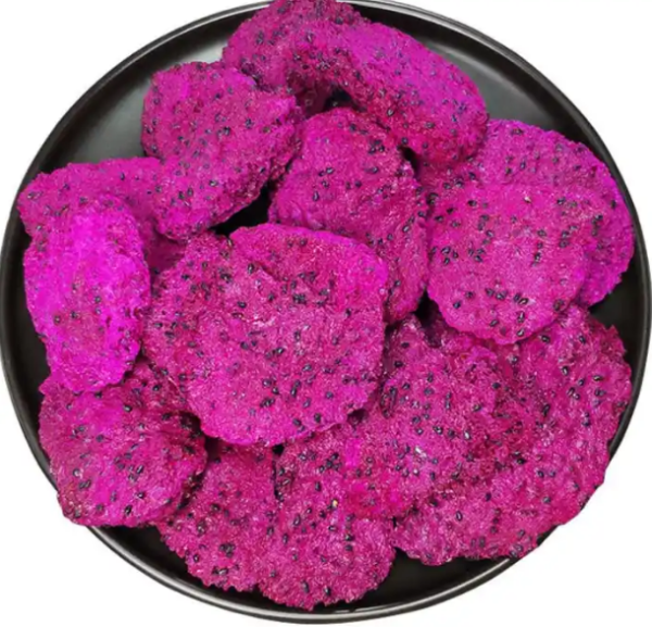 Freeze dried red dragon fruit slice